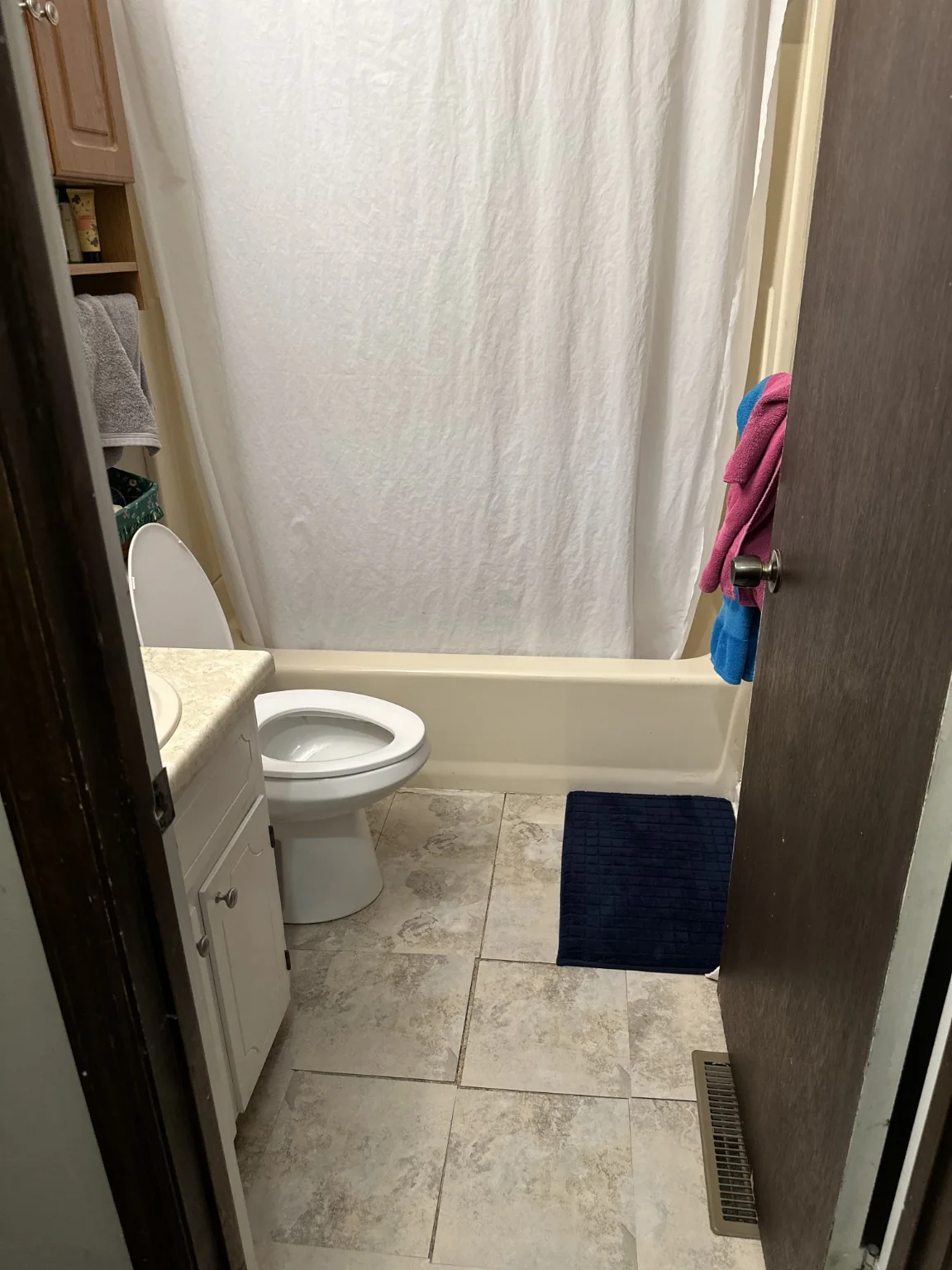 Bathroom before renovation